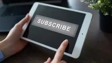 Subscribe now, subscription button