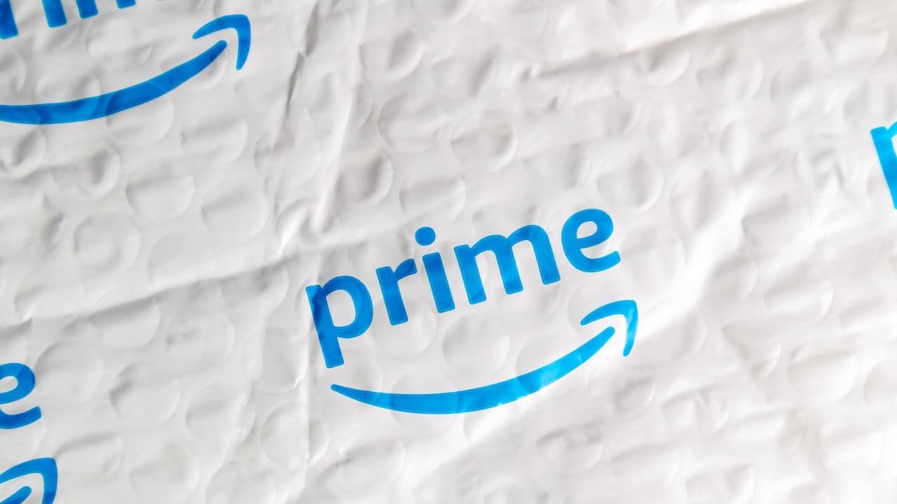 outside of Amazon package, "prime" logo