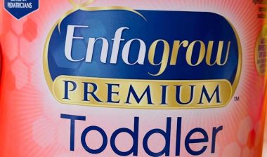 Close up of Enfagrow logo on product packaging, representing the Enfagrow class action.