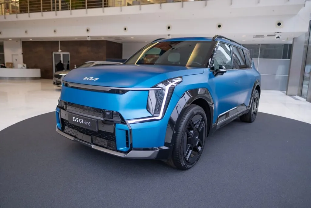 Kia EV9 in showroom representing the Kia recall.