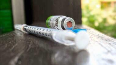 Contraceptive injection medicine bottle and syringe