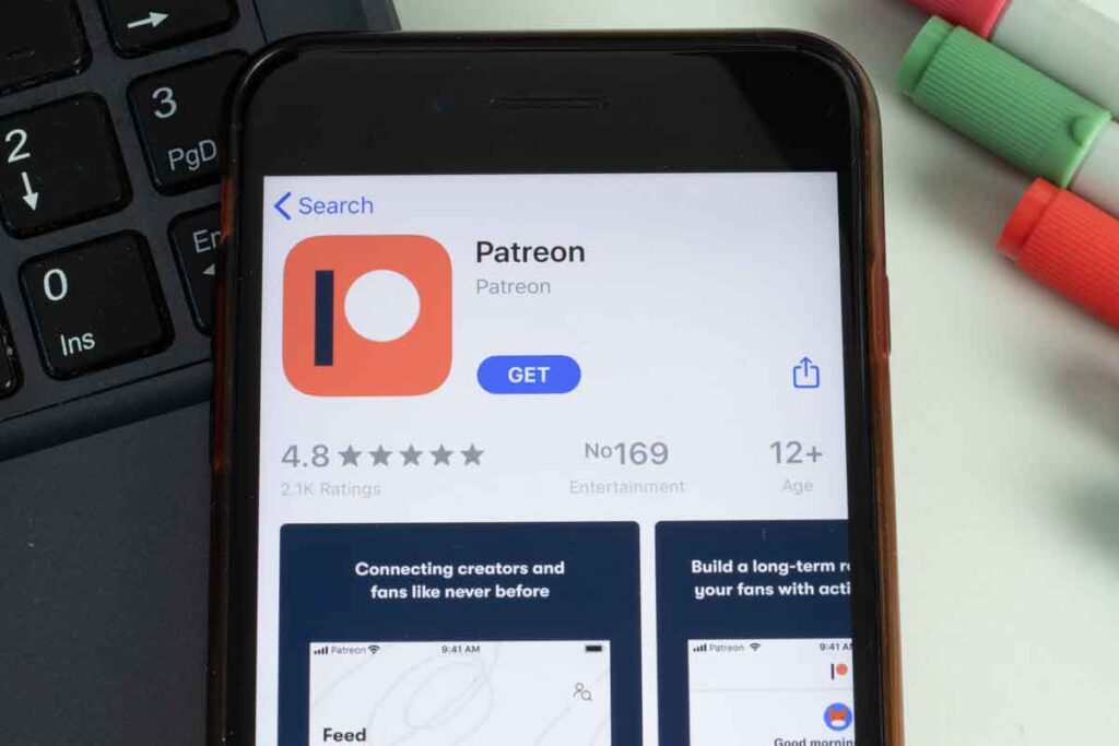 Close up of Patreon mobile app download page, representing the Patreon settlement.