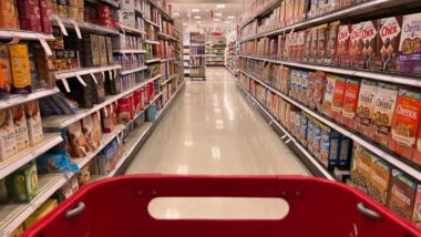 Grocery store cart in an grocery store isle representing top recalls for the week of Oct. 7.