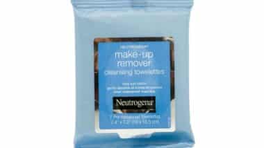 Product photo of Neutrogena make up wipes, representing the Neutrogena class action.