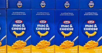 Kraft Mac & Cheese boxes on a supermarket shelf, representing the Kraft class action.