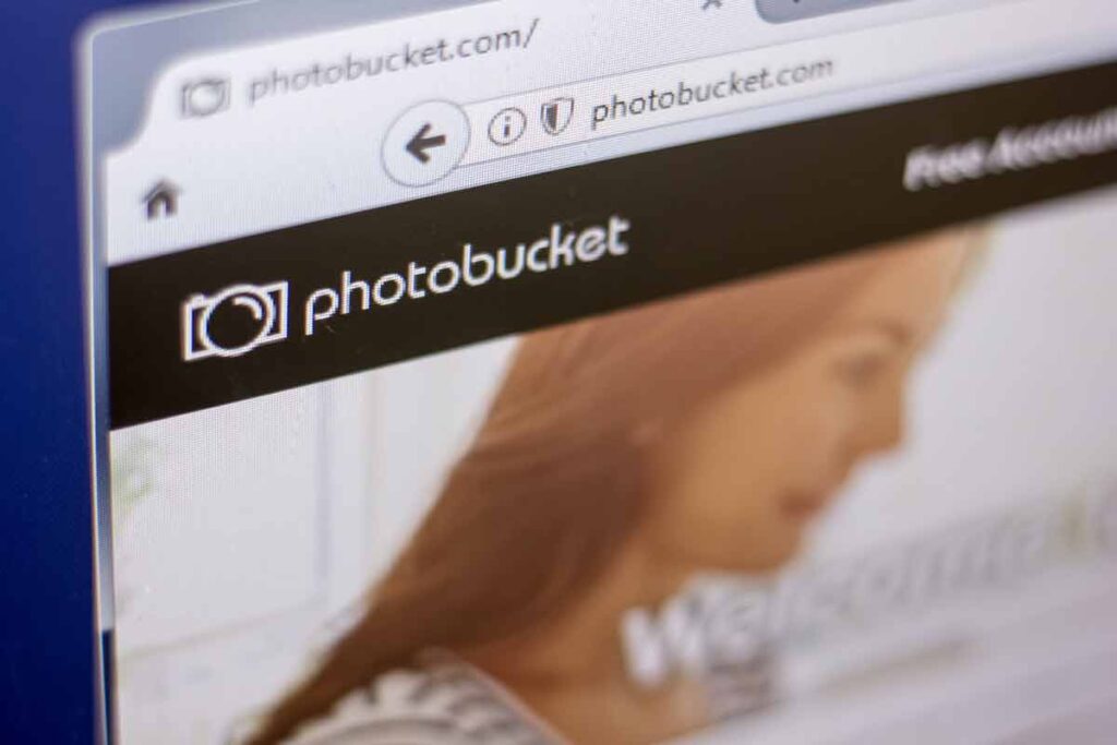 Close up of Photobucket website, representing the Photobucket class action.