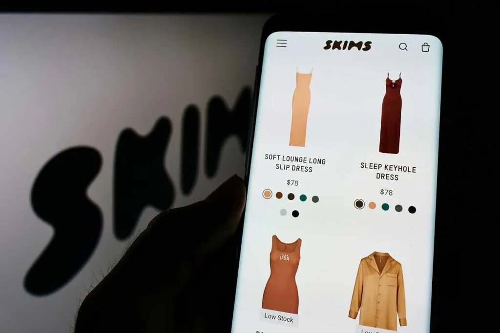 Close up of Skims website displayed on a smartphone screen, representing the Skims Body class action.