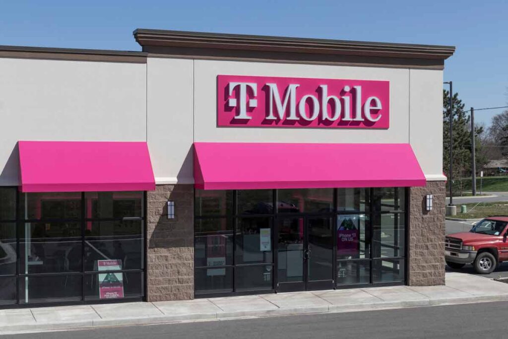 Exterior of a T-Mobile, representing the T-Mobile class action.