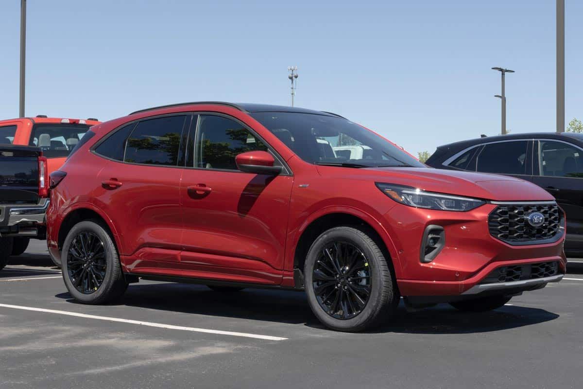 Recall announced for Ford Escape, Lincoln Corsair due to battery issue