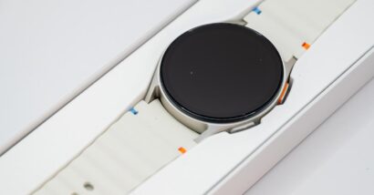 Close up of Samsung Galaxy watch in product packaging, representing Samsung Galaxy Watch bands.