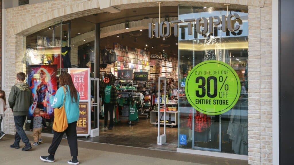 Hot Topic store front in Quaker Bridge Mall - Image