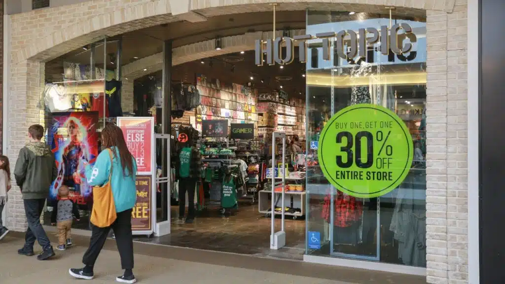 Hot Topic store front in Quaker Bridge Mall - Image