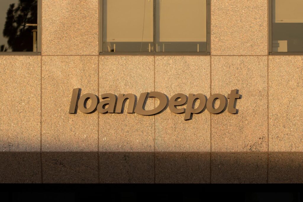 Close up of LoanDepot signage, representing the loanDepot.com settlement.