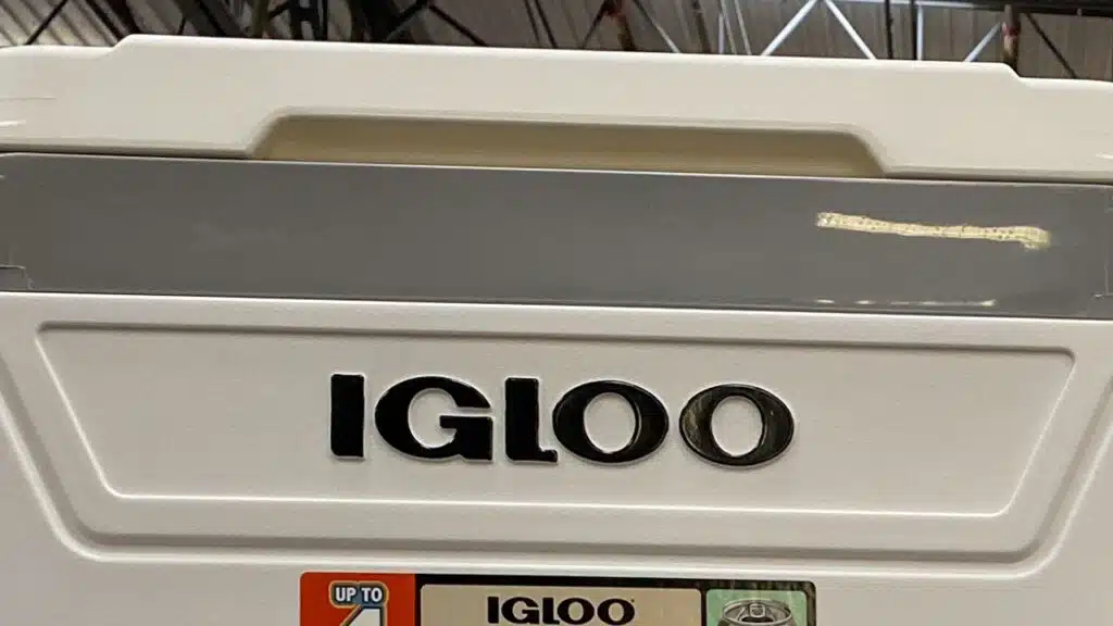 Igloo Cooler close up