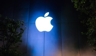 Exterior of an Apple Inc. Store in Los Angeles.