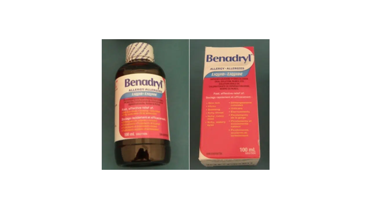 Recalled Benadryl Liquid Elixir, 100 mL bottle and paper box with “X003V2J7WR” on the label
