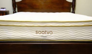 Saatva mattress on bed frame, Saatva is a privately held mattress company, based in New York. Since 2014, representing the Saatva class action