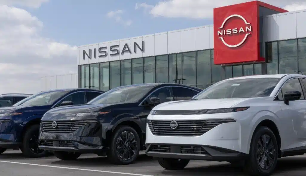 Nissan Murano display at a dealership.