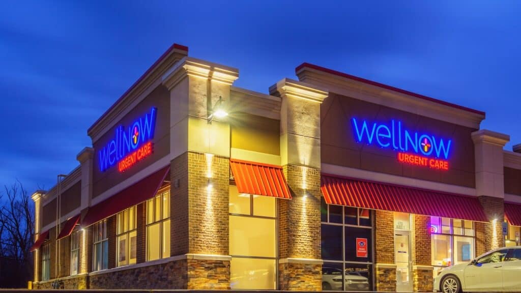 Night Landscape View of WellNow Urgent Care Clinic, Formerly Five Star Urgent Care. It was founded in 2011 by Dr. John Radford as a First Walk-in Clinic.