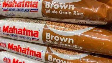 Close up of Mahatma Whole Grain Rice on a supermarket shelf, representing the Mahatma and First Street class action lawsuit.