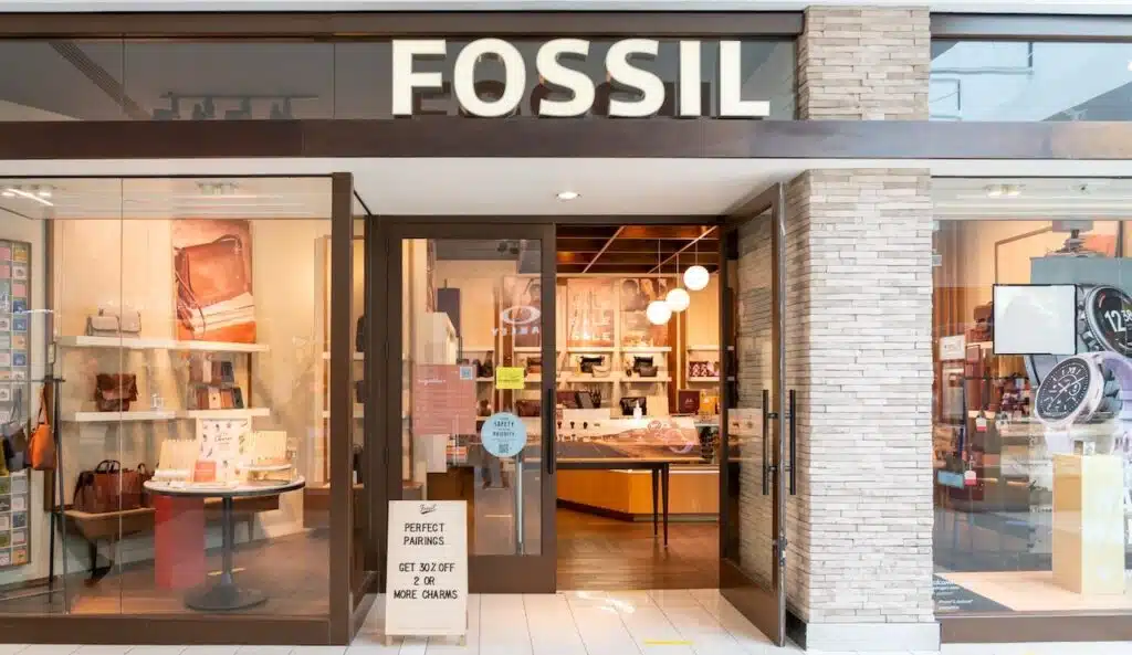 Fossil store at a mall in Orlando, Florida, USA. Fossil Group, Inc. is an American fashion designer and manufacturer.