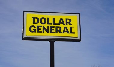 Dollar General sign outside during a sunny day.