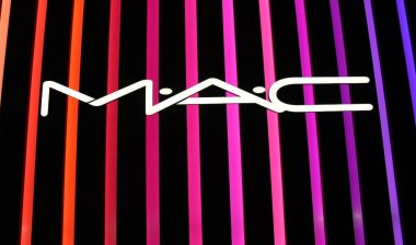 MAC cosmetics corner shops's