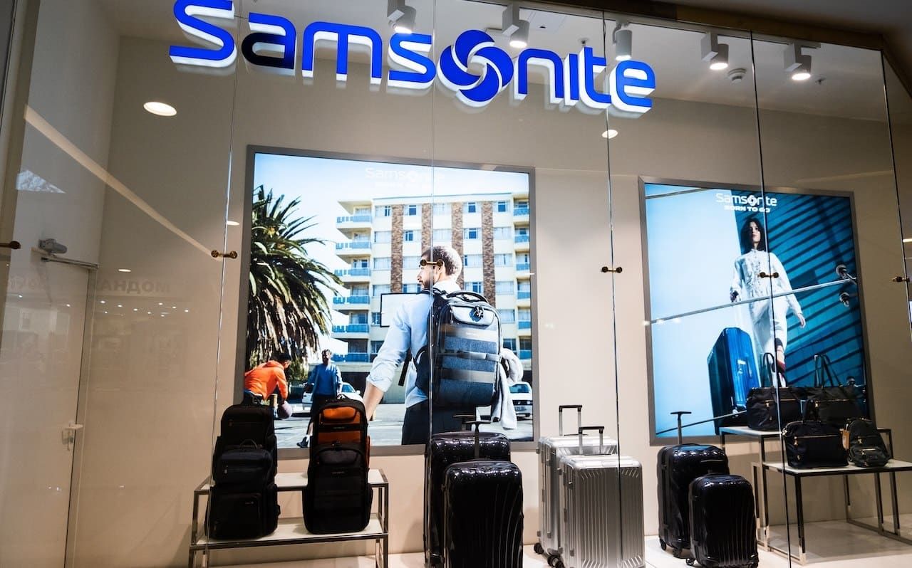 Samsonite store display