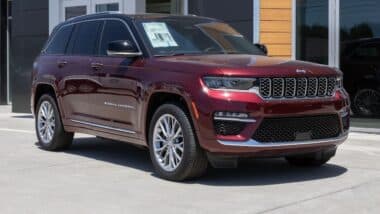 Jeep Grand Cherokee Summit 4xe hybrid