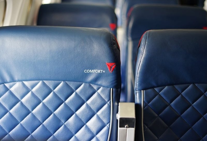 Comfort seats inside the economy cabin of a MD-88 Delta Airlines (DL) plane