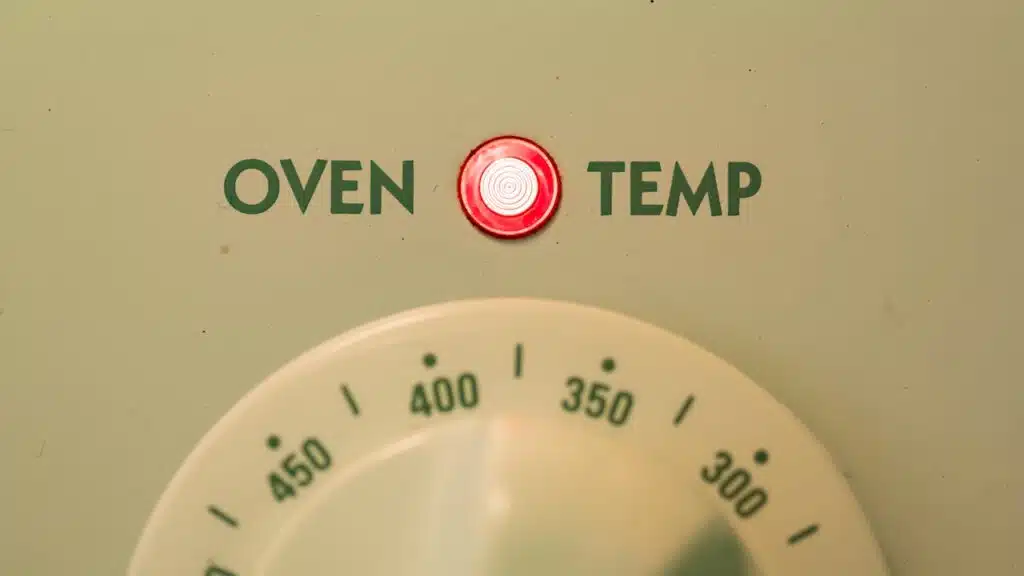 Oven Temp light and dial set to 375 degrees.