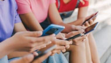 kids on social media