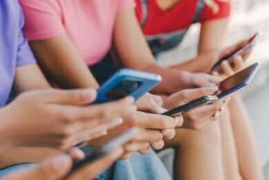 kids on social media