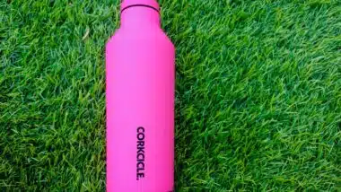 Tumbler for hot or cold drinks Corkcicle brand