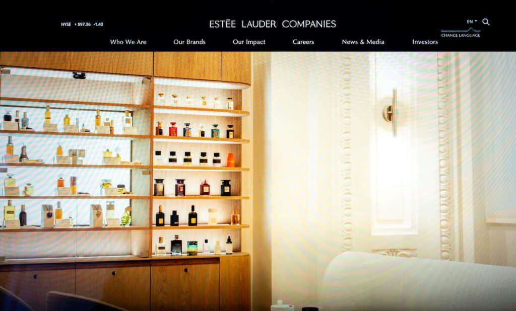 estée lauder website showing luxury fragrances in a detailed virtual display