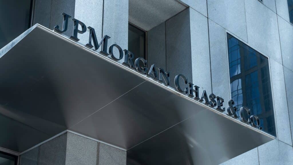 JPMorgan Chase and Co. sign above one of the entrances to JPMorgan Chase Tower