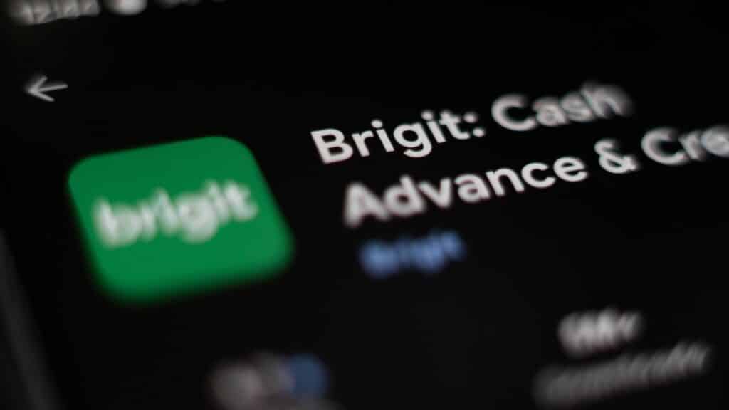 Brigit Buy Now Pay Later Cash Advance Payday Credit Banking App on Screen in App Play Store