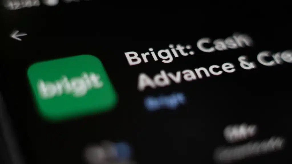 Brigit Buy Now Pay Later Cash Advance Payday Credit Banking App on Screen in App Play Store