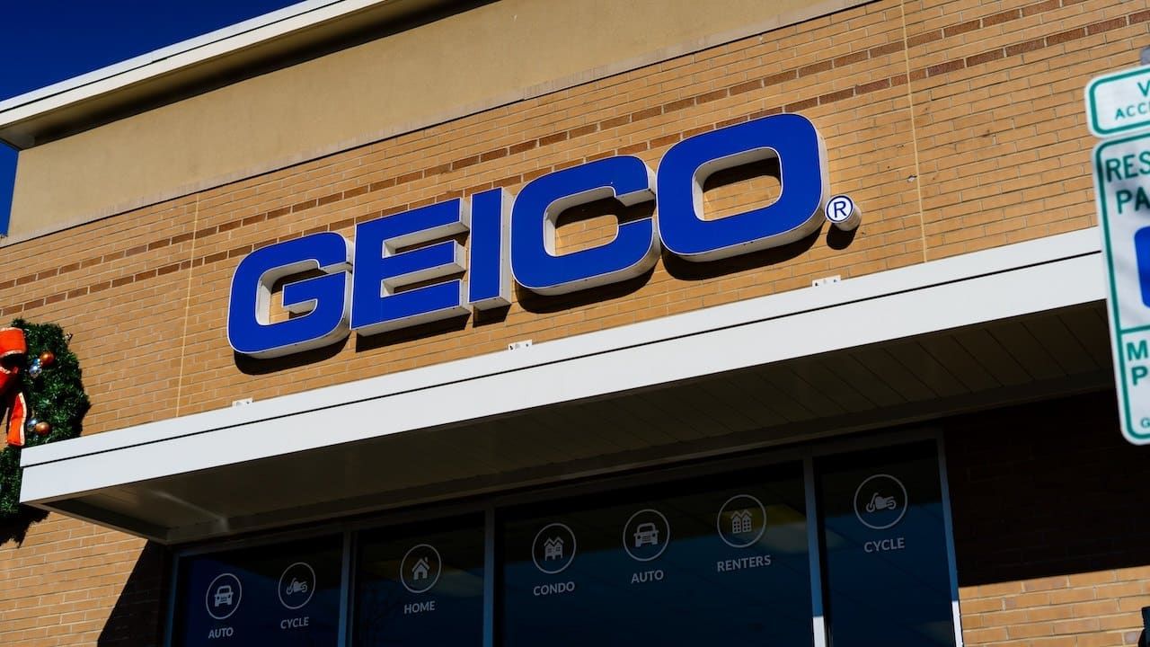 Geico Insurance Local Office Branding Logo Exterior At Retail Location Insurance Agency Storefront