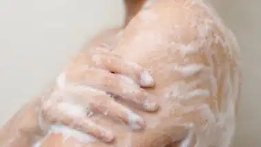 Women use liquid soap to shower to help eliminate bacteria.