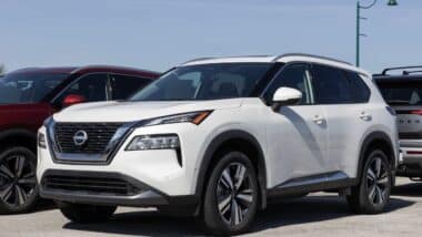 Nissan Rogue SL display at a dealership.