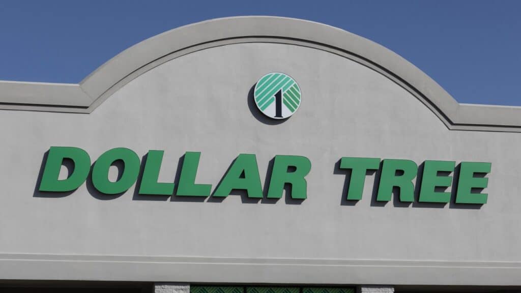 Dollar Tree Discount Store.