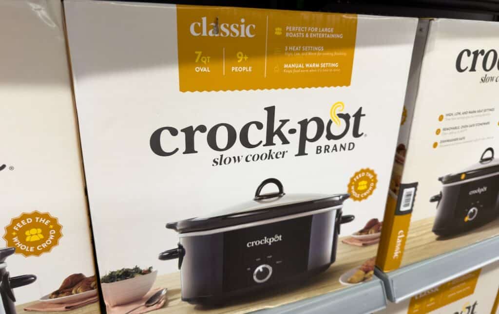 Crock Pot Slow Cooker Display.