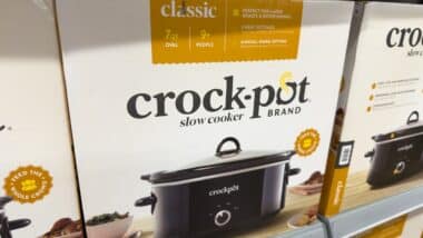 Crock Pot Slow Cooker Display.