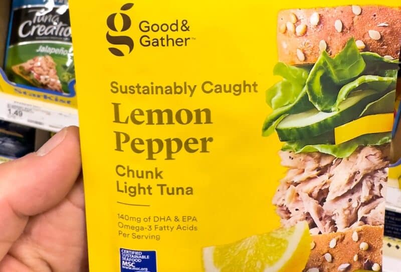 Yellow pouch of Good and Gather brand Lemon Pepper Chunk Light Tuna.