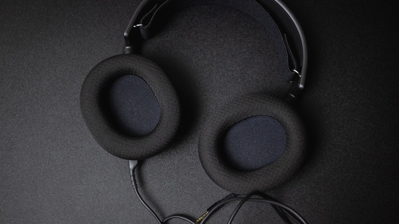 The black gaming headphone features earpad mesh for added comfort and high quality photo