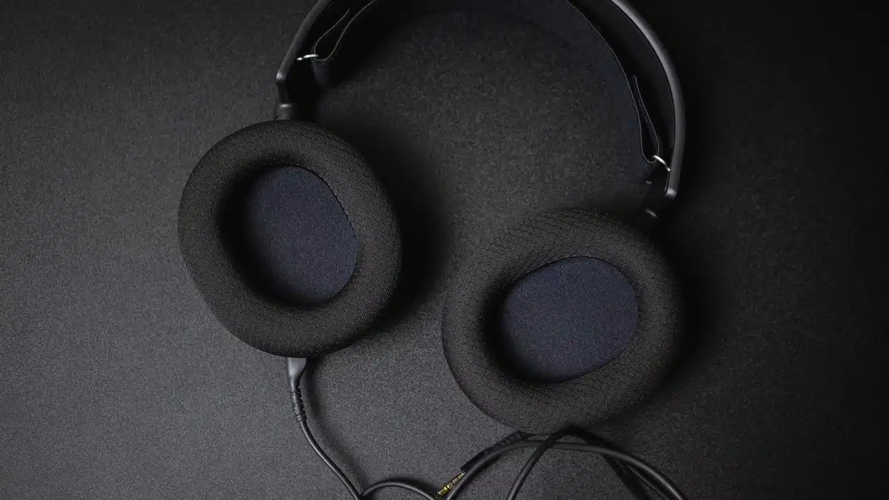 The black gaming headphone features earpad mesh for added comfort and high quality photo