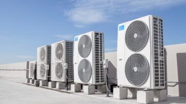 Air conditioning (HVAC) installed on the roof of industrial buildings.