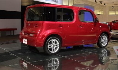 Nissan Cube on display at the International AutoShow 2009.