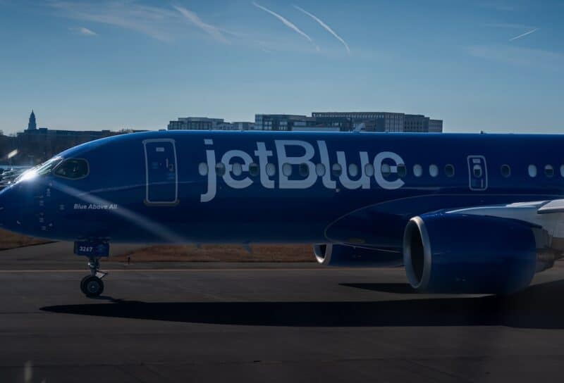 Jet Blue commercial airliner